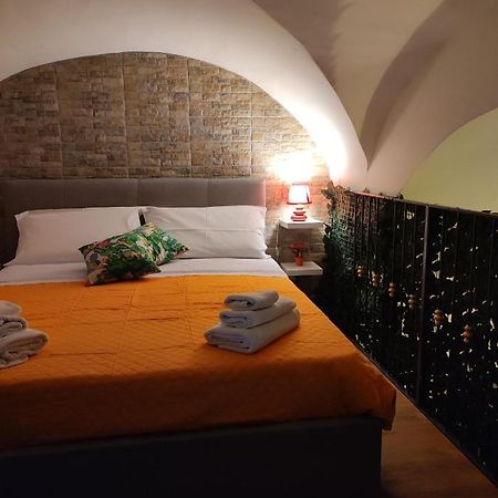 Robert Holiday Apartment คาตาเนีย ภายนอก รูปภาพ